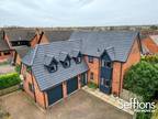 4 bedroom detached house for sale in Yarmouth Road, Blofield, Norwich, Norfolk