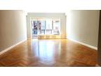 Rental listing in Upper East Side, Manhattan. Contact the landlord or property