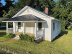 Newly renovated 2/1 FOR RENT IN Easley, SC #707 N A St