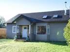 1762 Cedar Rd, Ucluelet, BC, V0R 3A0 - house for sale Listing ID 953159