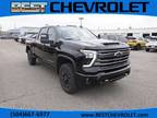 2024 Chevrolet Silverado 2500 Black, 17 miles