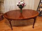 Henredon 18th Century Folio Four Collection Oval Walnut Dining Table