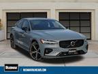 2024 Volvo S60 B5 Plus Dark Theme