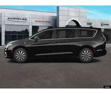 2023 Chrysler Pacifica Hybrid Touring L is a Black 2023 Chrysler Pacifica Hybrid in Superior WI