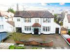 6 bedroom detached house for sale in First Avenue, Westcliff-on-sea, SS0