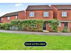 Runnymede Lane, Kingswood, Hull, HU7 3AD 3 bed detached house for sale -