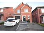 Leicester Square, Crossgates, Leeds 4 bed detached house for sale -