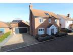 4 bedroom detached house for sale in Williamson Way, Pitstone, Buckinghamshire