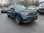 Used 2021 Volkswagen Atlas Cross Sport for sale.