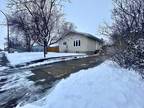 137 19 Street W