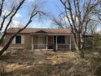 303 Eastman St Ladonia, TX