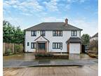 5 bedroom detached house for sale in Starling Close, Pinner, HA5