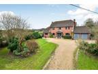 5 bedroom detached house for sale in North Boarhunt, Hampshire, PO17