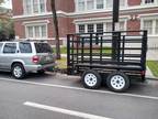 Small maneuverable livestock trailer