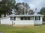 2158 Minnesota Ave, Waycross, GA 31503