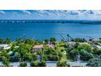 1306 S LAKESIDE DR, Lake Worth Beach, FL 33460 Single Family Residence For Sale