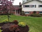 868 Helston Rd, Bloomfield Hills, Mi 48304