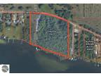 Bellaire, 113' and 1.3 acres on Clam Lake, ready for you