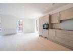 3 bed flat to rent in Kings Hill, IG11,