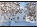 902 West Waupaca Street, New London, WI 54961