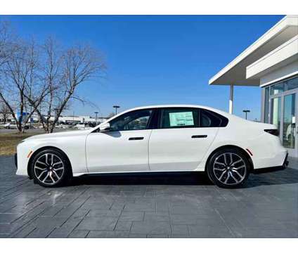 2024 BMW 7 Series i xDrive is a White 2024 BMW 7-Series Sedan in Mechanicsburg PA