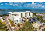1020 Sunset Point #303, Clearwater, FL 33755