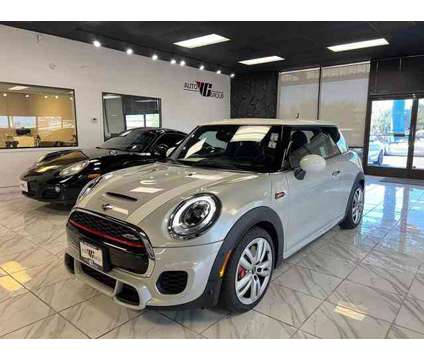2018 MINI Hardtop 2 Door for sale is a Silver 2018 Mini Hardtop Car for Sale in Pittsburg CA