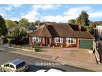 The Green, Theydon Bois CM16, 4 bedroom detached bungalow for sale - 65856978