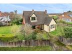 3 bedroom detached house for sale in High Street Green, Sible Hedingham