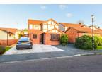 4 bedroom detached house for sale in Grenfell Park, Parkgate, Neston, CH64