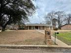 100 Briarmeadow Dr, Longview, TX 75604