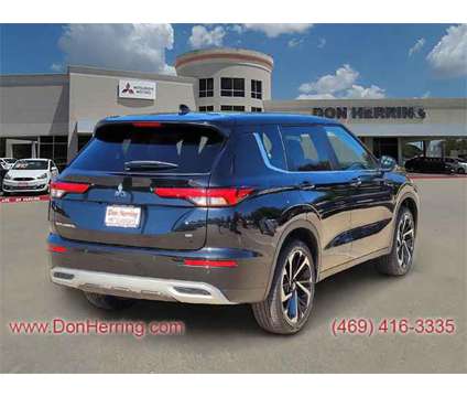 2024 Mitsubishi Outlander SE is a Black 2024 Mitsubishi Outlander SE SUV in Plano TX