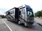 2024 Fleetwood Discovery LXE 40G