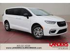 2024 Chrysler Pacifica White, new