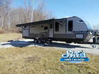 2024 Coachmen Catalina Legacy Edition 343BHTS 35ft