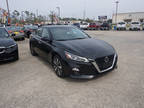 2020 Nissan Altima Black, 16K miles