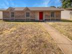 904 Circle Cove Dr, Allen, TX 75002