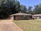 2/1 For rent in Sylacauga, AL 35150 #213 S Oak Ave