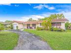 1061 Redbird Ave, Miami Springs, FL 33166