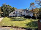 5570 Oakwood Dr, Smoke Rise, GA 30087