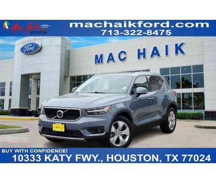 2021 Volvo XC40 Momentum is a Grey 2021 Volvo XC40 Car for Sale in Houston TX