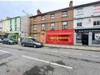 5 bed flat for sale in Compton House, LL55, Caernarfon