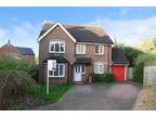 Station Mews, Great Billing, Northampton, NN3 6 bed detached house to rent -