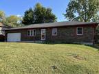734 W PLAZA DR, Marshall, MO 65340 Single Family Residence For Sale MLS# 23-411