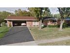 1027 Merrywood Dr Englewood, OH