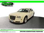 2007 Chrysler 300 White, 76K miles