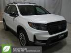 2024 Honda Passport Silver|White, 14 miles