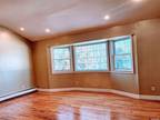 Home For Rent In Greenlawn, New York