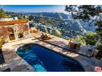 8250 Grand View Dr, Los Angeles, CA 90046