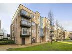 2 bedroom flat for sale in Hut Farm Place, Chandler's Ford, SO53